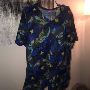 Vera Bradley scrub top xl